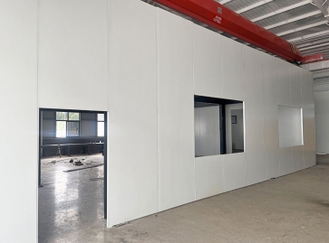 工程案例--河北潤(rùn)田泵業(yè)室內(nèi)凈化板隔墻